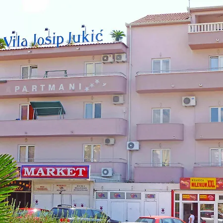 Jukic Lägenhet Makarska